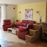 別荘 With 3 Bedrooms Holzendorf