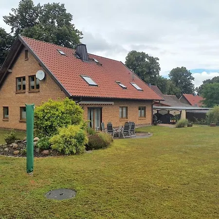 With 3 Bedrooms Casa vacanze Kobrow
