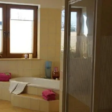 Casa vacanze With 3 Bedrooms Kobrow