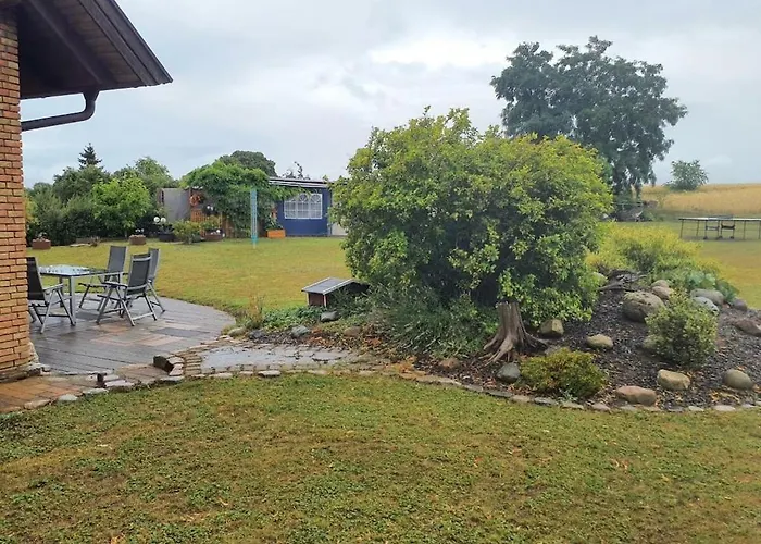 With 3 Bedrooms * Holzendorf